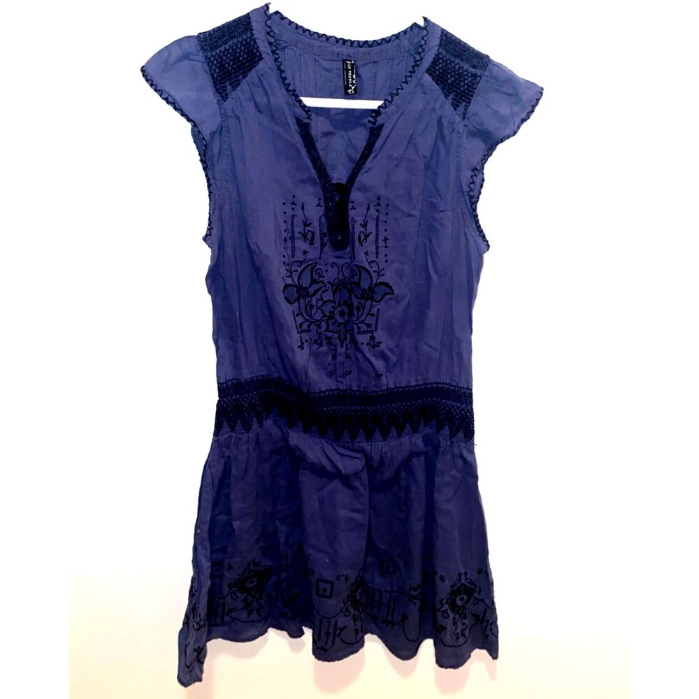 Free People Blue Casual Dress Size M Embroidered floral cotton short sleeve